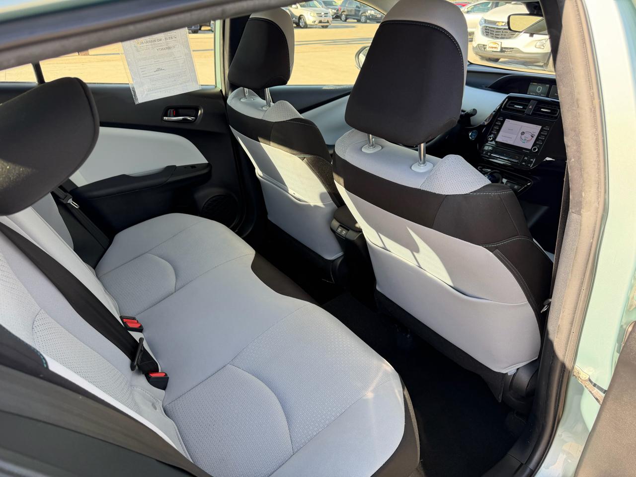 Toyota Prius LE (Natl) 2022