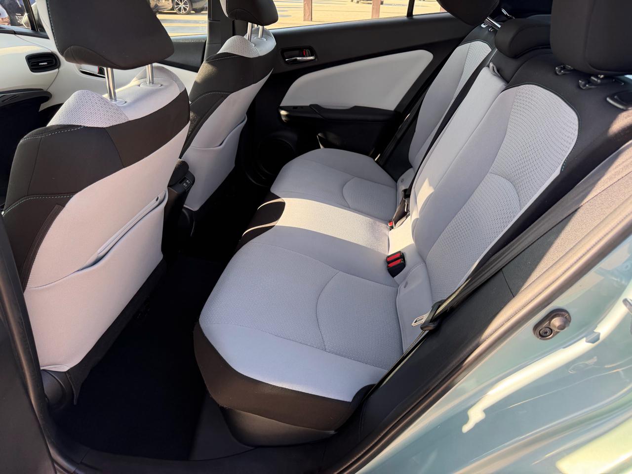 Toyota Prius LE (Natl) 2022