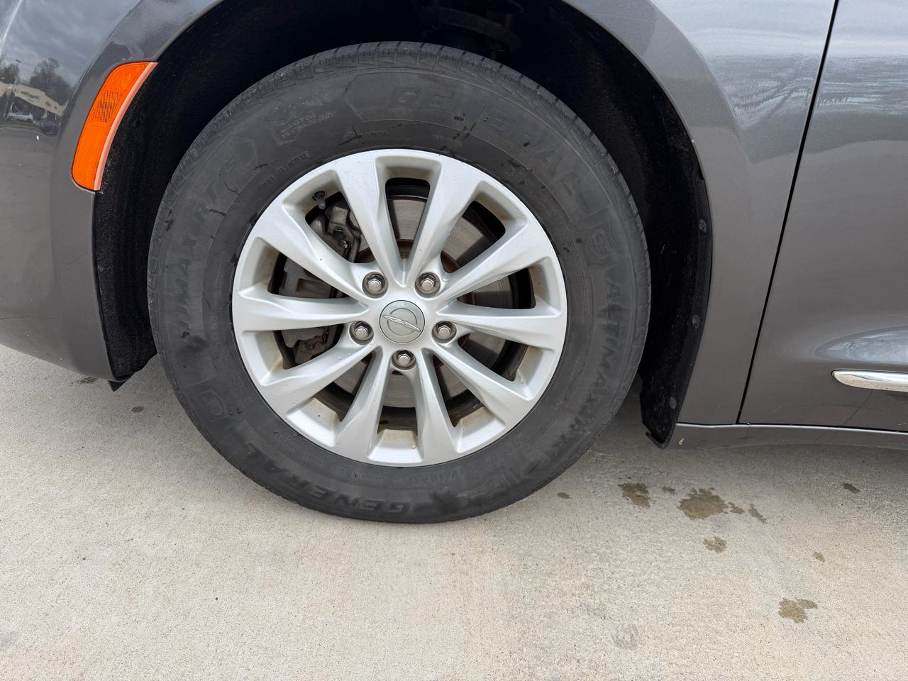 Chrysler Pacifica Touring-L FWD 2017