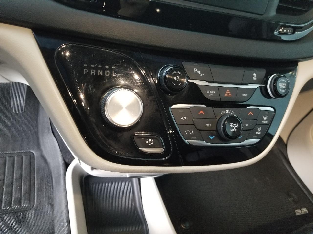 Chrysler Pacifica Touring-L FWD 2017