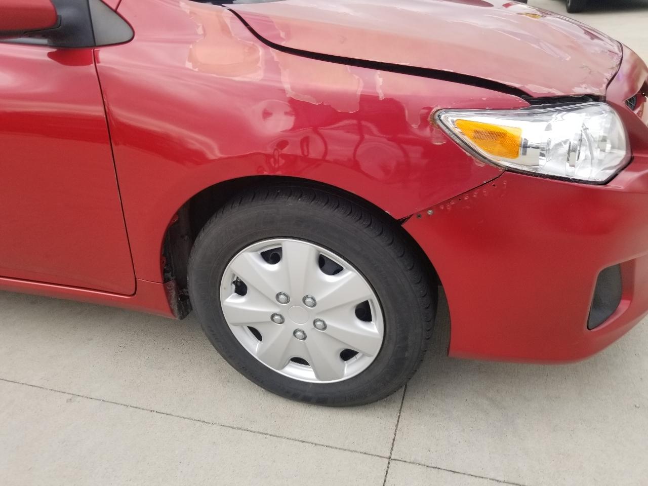 Toyota Corolla 4dr Sdn Auto LE (Natl) 2011