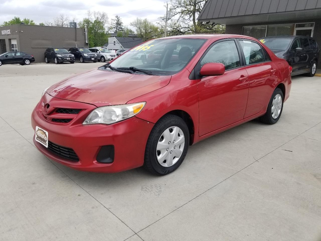 Toyota Corolla 4dr Sdn Auto LE (Natl) 2011