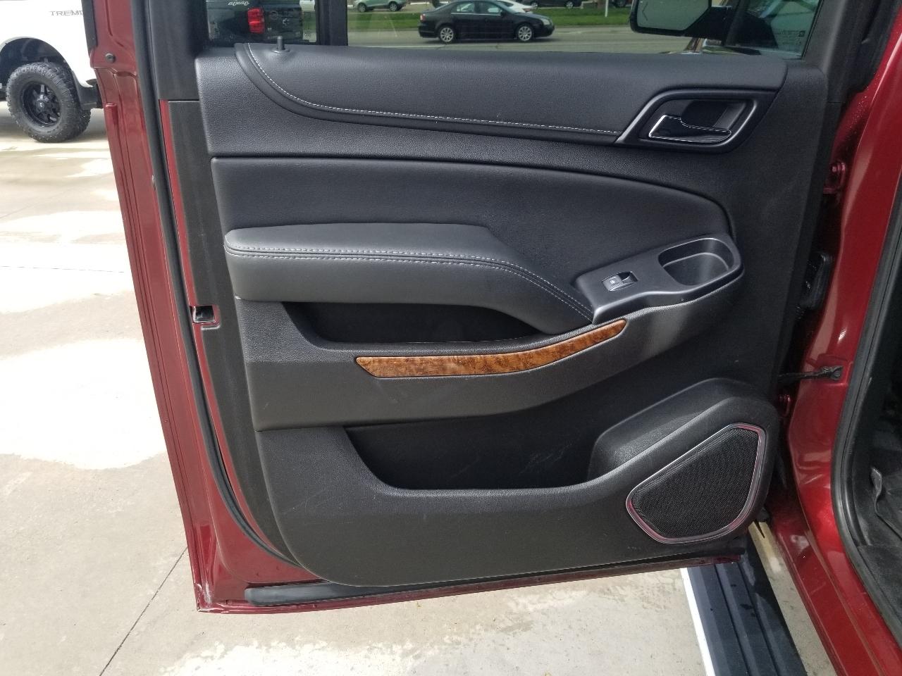Chevrolet Suburban 4WD 4dr 1500 Premier 2019
