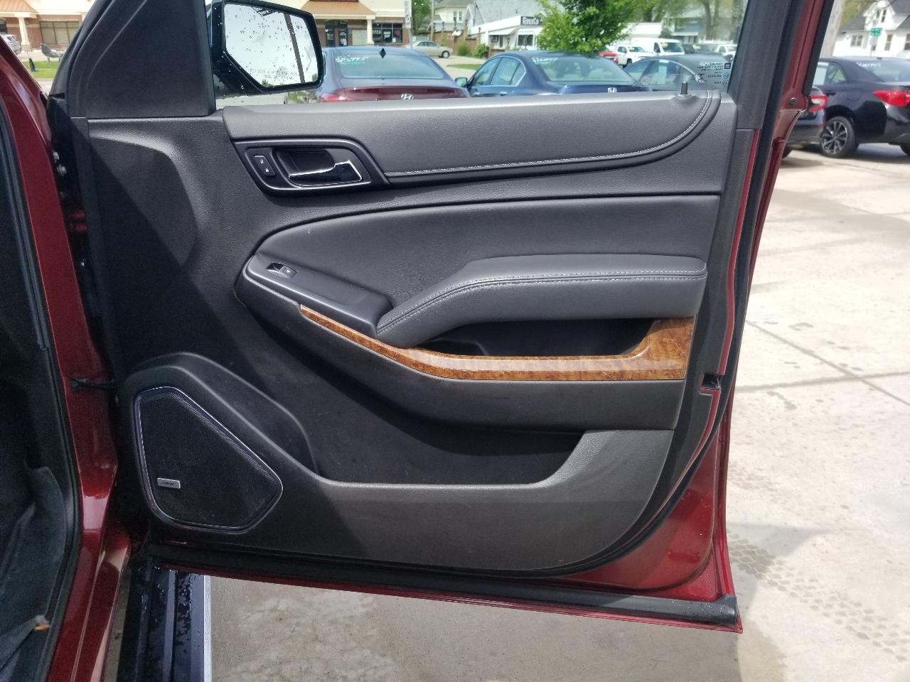 Chevrolet Suburban 4WD 4dr 1500 Premier 2019