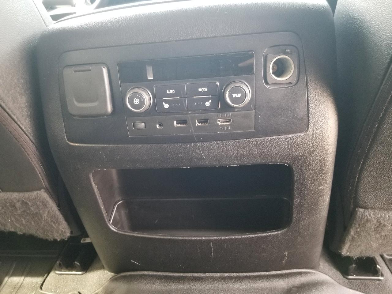 Chevrolet Suburban 4WD 4dr 1500 Premier 2019
