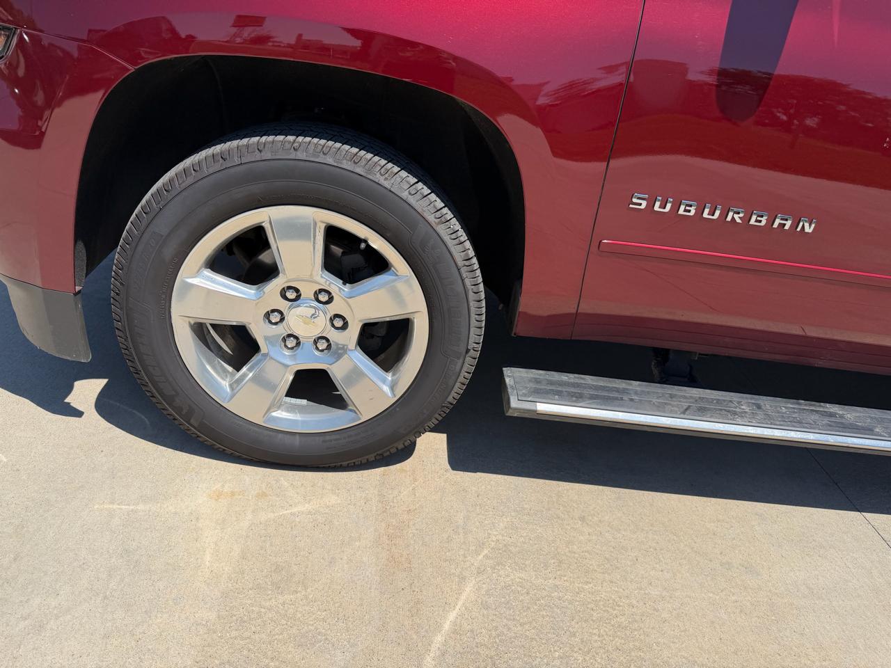 Chevrolet Suburban 4WD 4dr 1500 Premier 2019