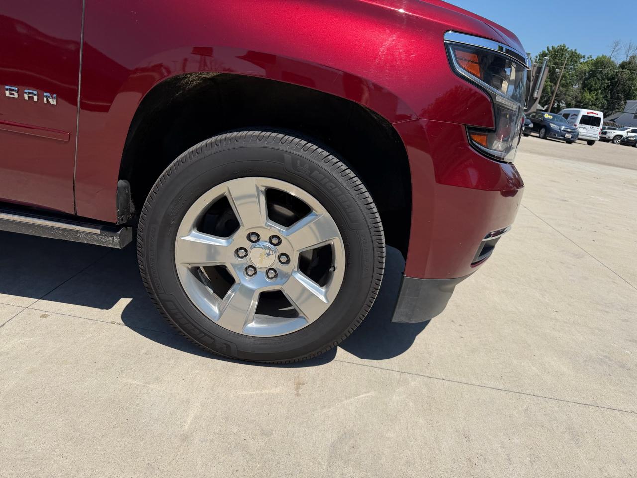 Chevrolet Suburban 4WD 4dr 1500 Premier 2019