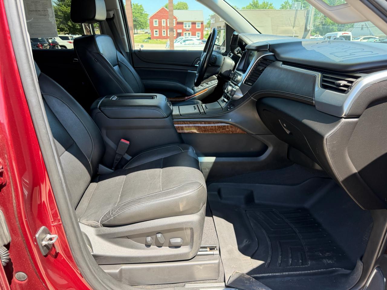 Chevrolet Suburban 4WD 4dr 1500 Premier 2019