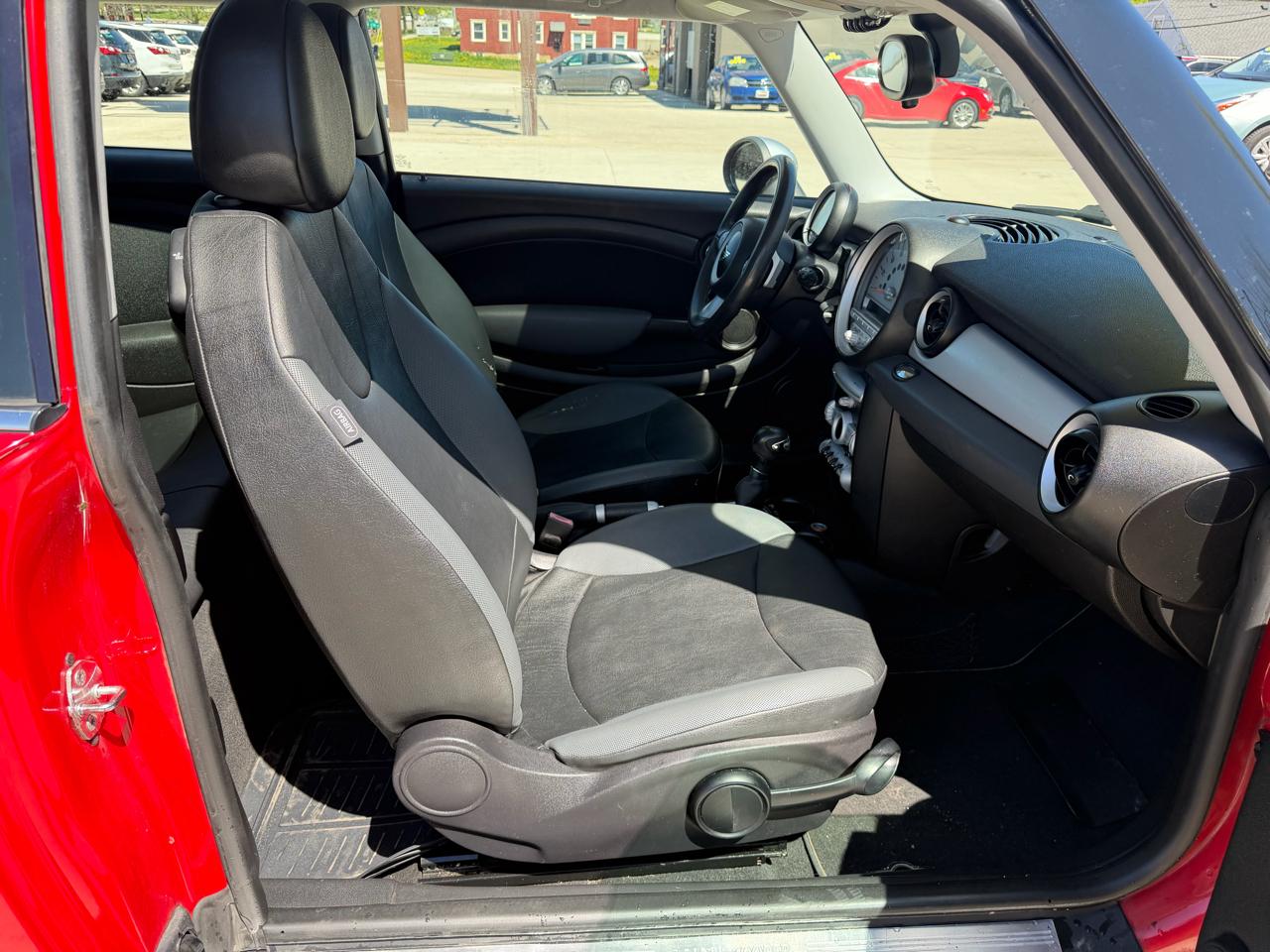 MINI Cooper Clubman 2dr Cpe 2009