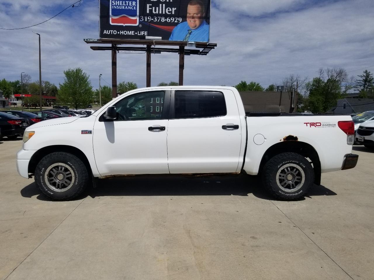 Toyota Tundra 4WD Truck CrewMax 5.7L FFV V8 6-Spd AT (Natl) 2010