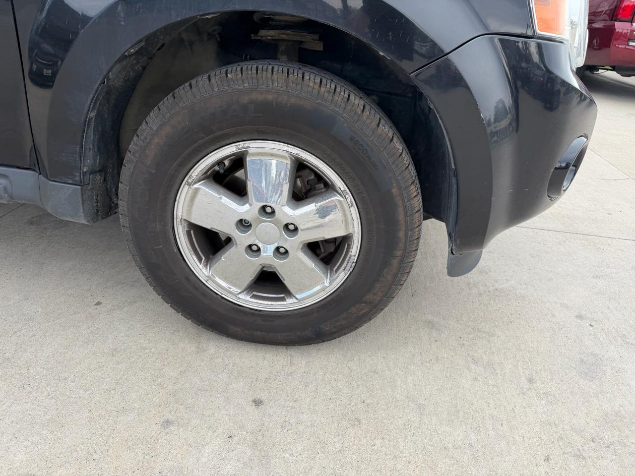 Ford Escape 4WD 4dr XLT 2012