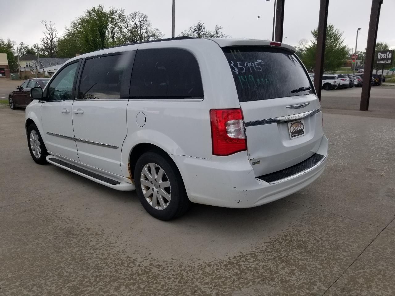 Chrysler Town & Country 4dr Wgn Touring 2014