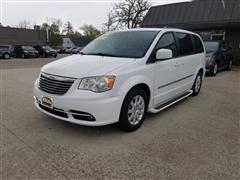2014 Chrysler Town & Country 