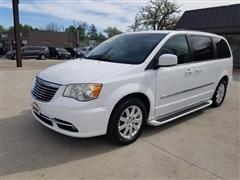 2014 Chrysler Town & Country 