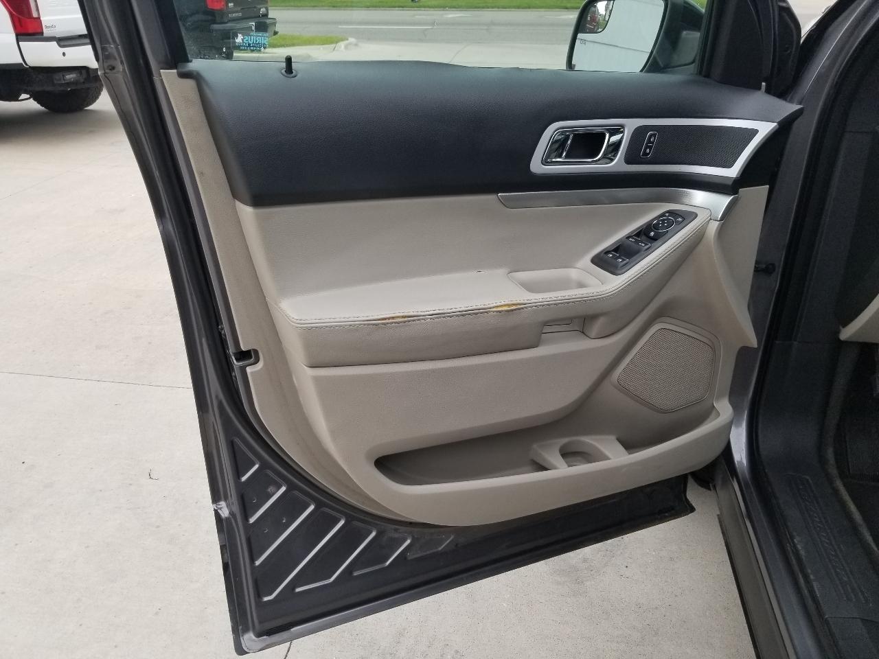 Ford Explorer 4WD 4dr XLT 2014