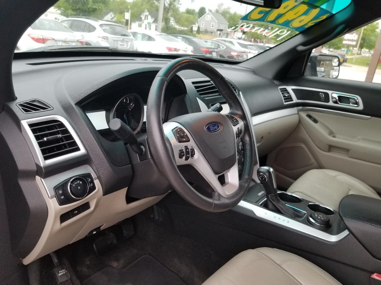 Ford Explorer 4WD 4dr XLT 2014