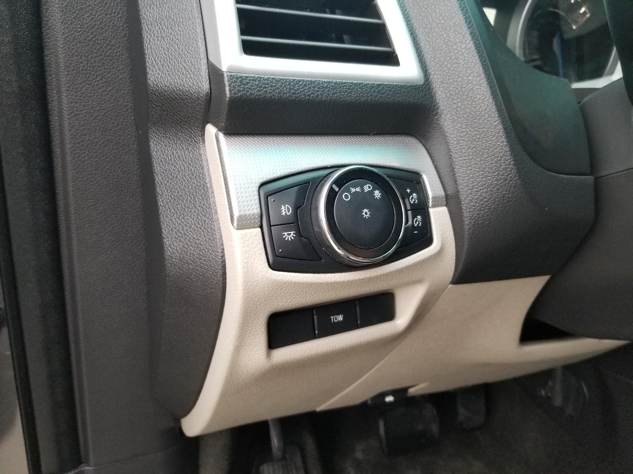 Ford Explorer 4WD 4dr XLT 2014