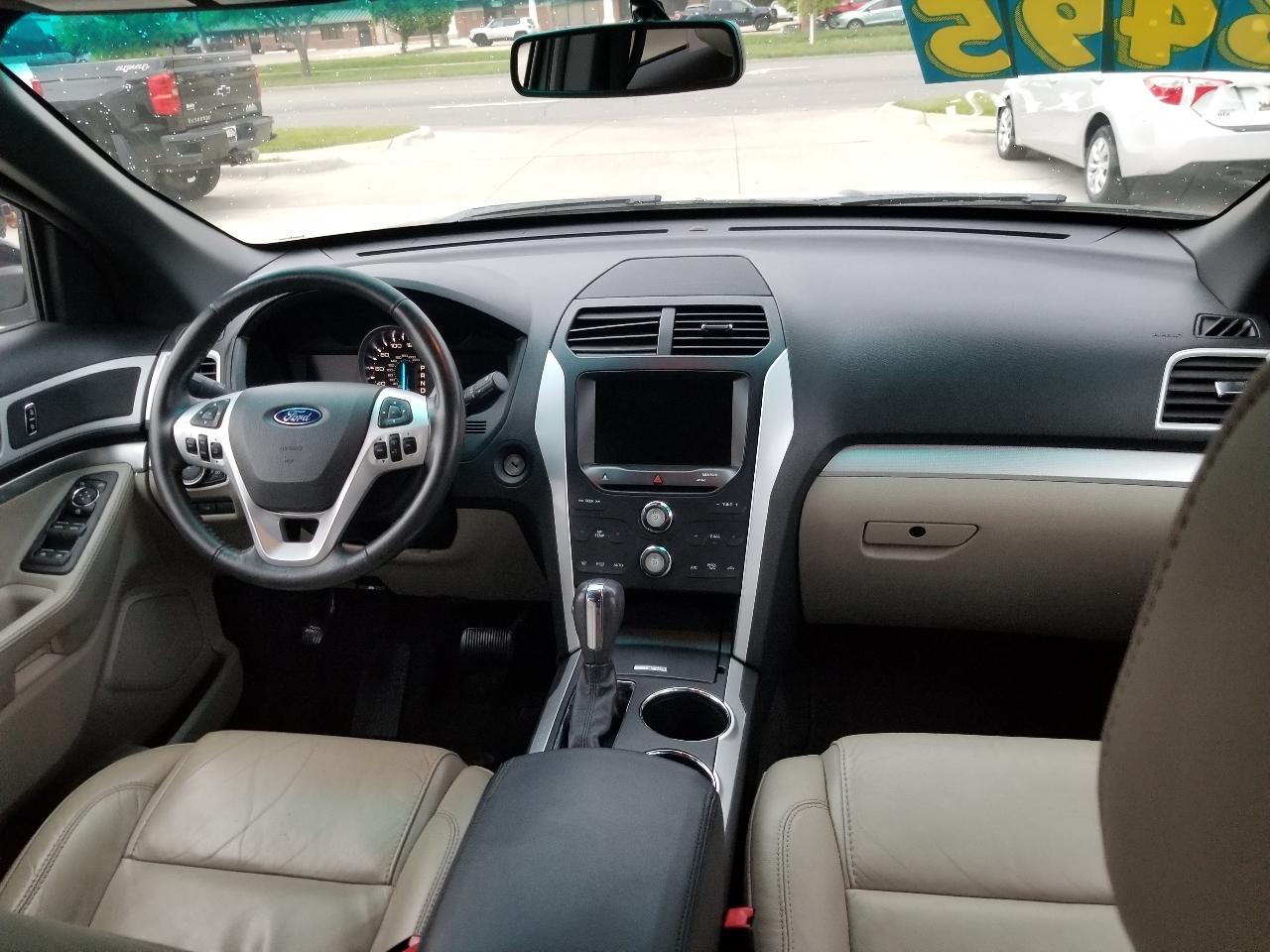 Ford Explorer 4WD 4dr XLT 2014