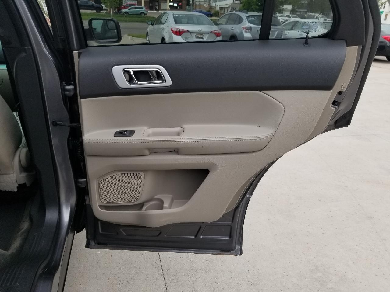 Ford Explorer 4WD 4dr XLT 2014