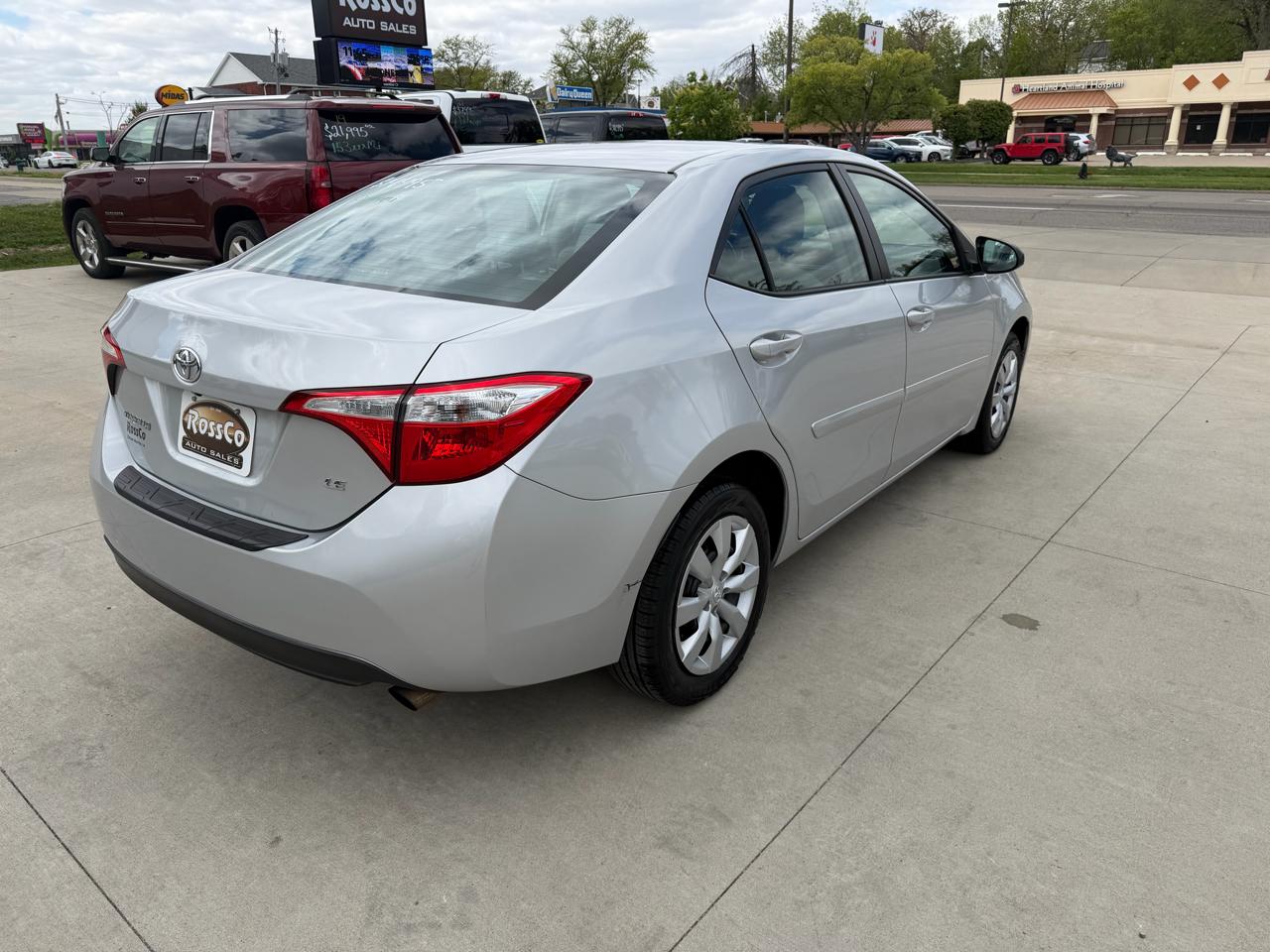 Toyota Corolla LE 2016