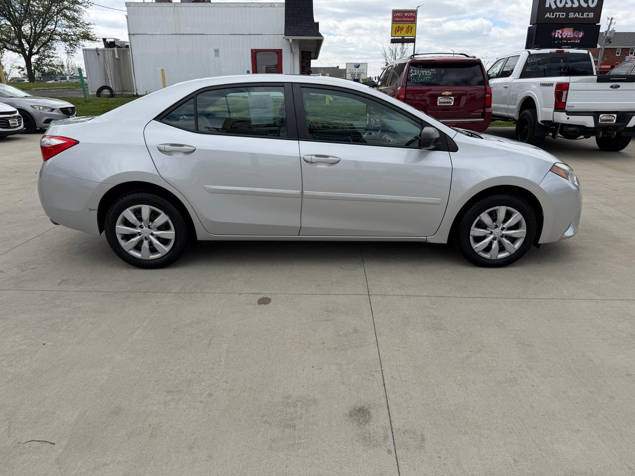 Toyota Corolla LE 2016