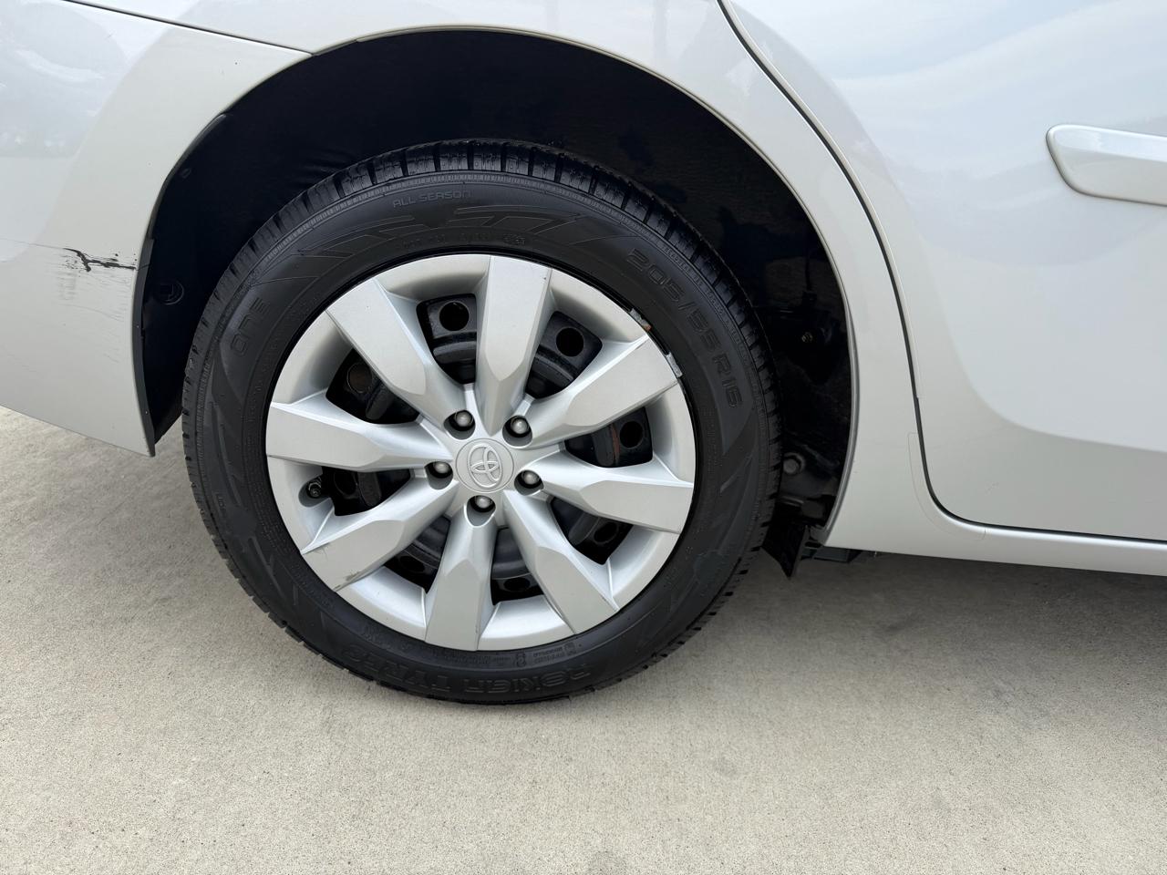 Toyota Corolla LE 2016