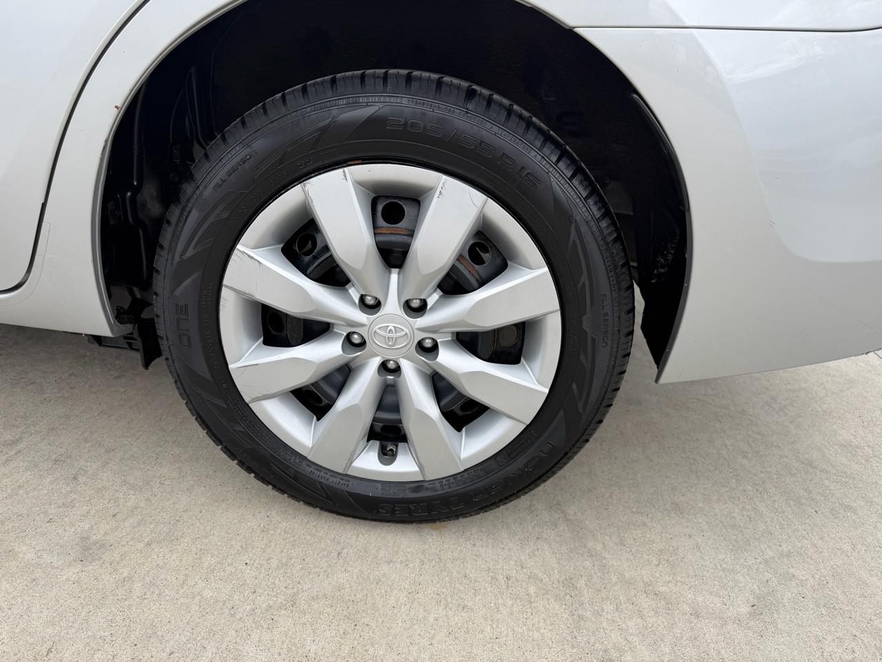 Toyota Corolla LE 2016