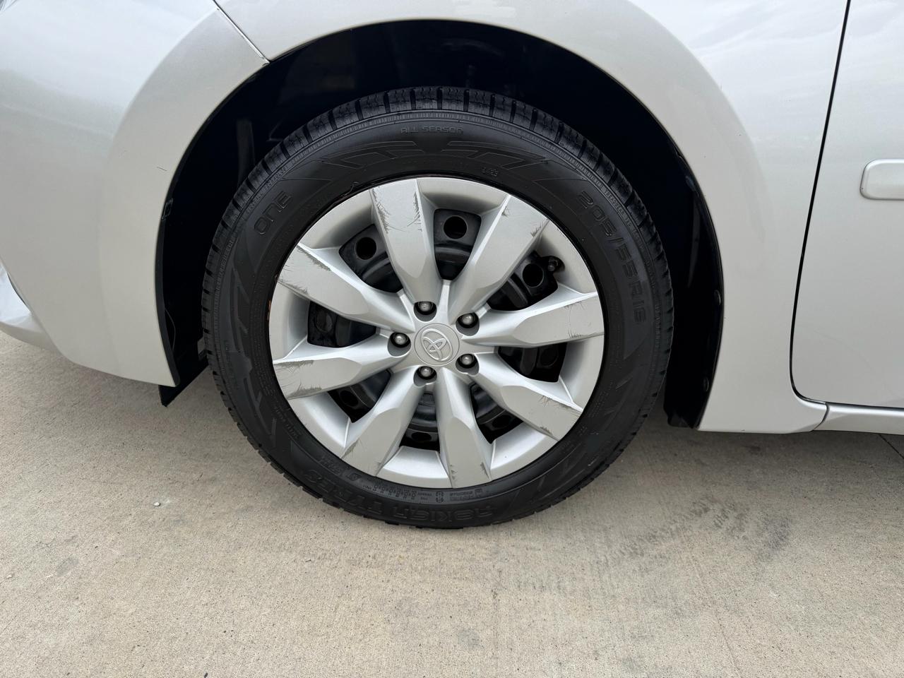 Toyota Corolla LE 2016
