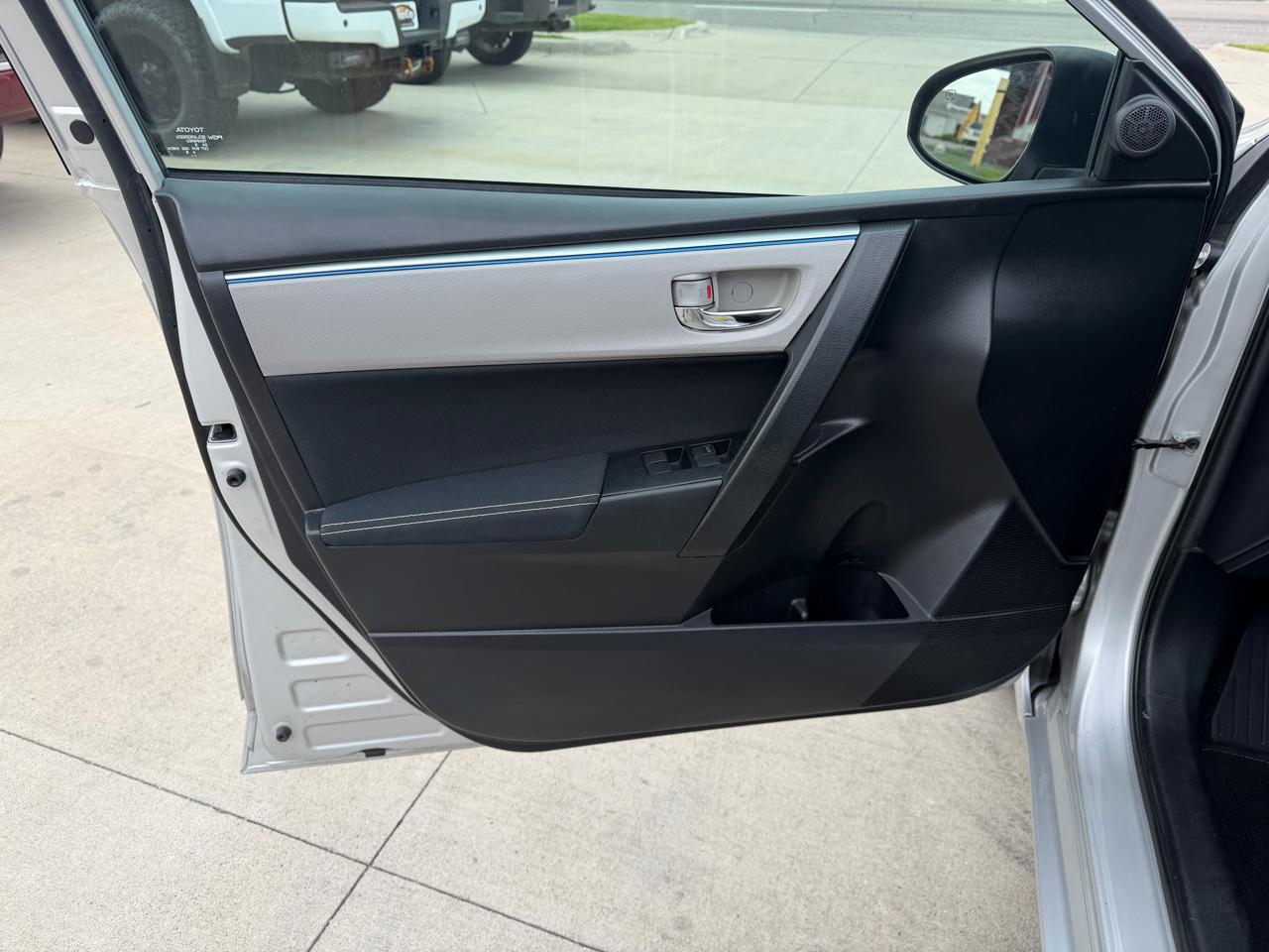 Toyota Corolla LE 2016