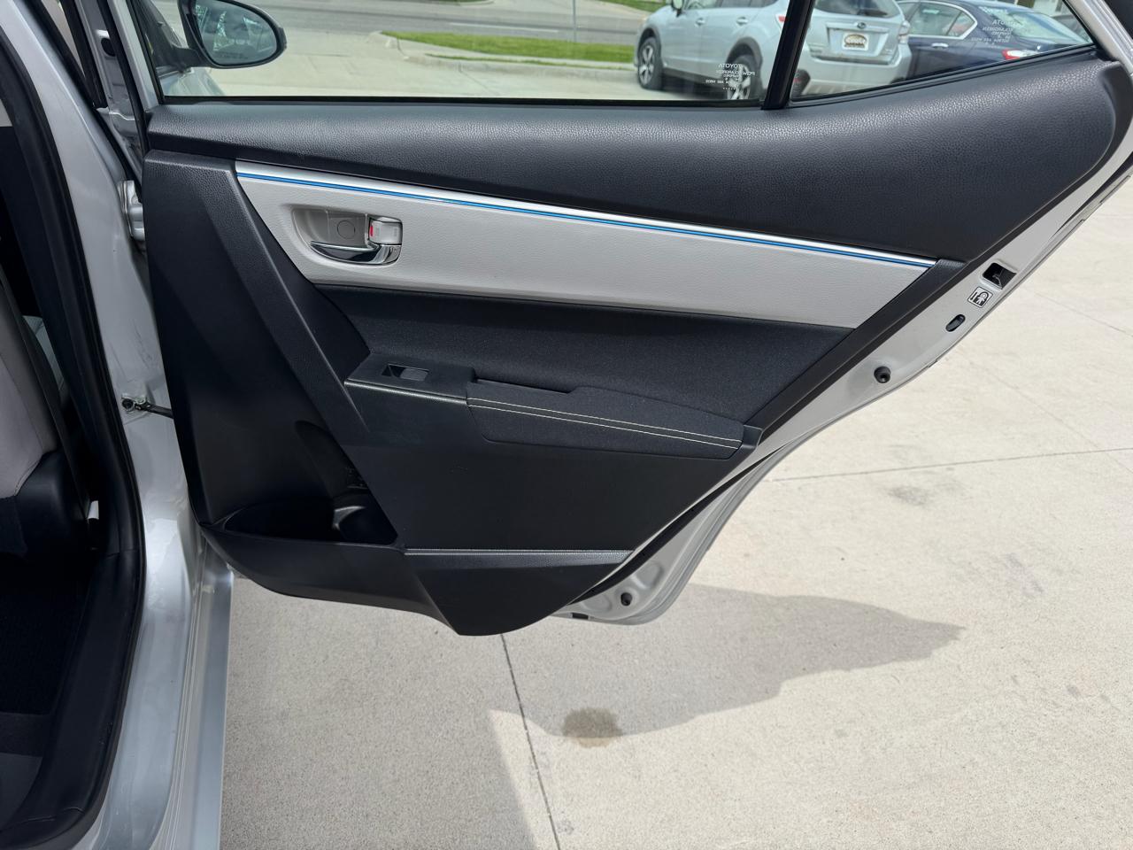 Toyota Corolla LE 2016