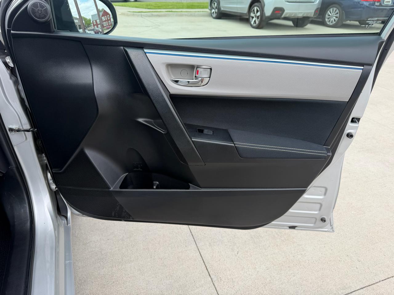 Toyota Corolla LE 2016