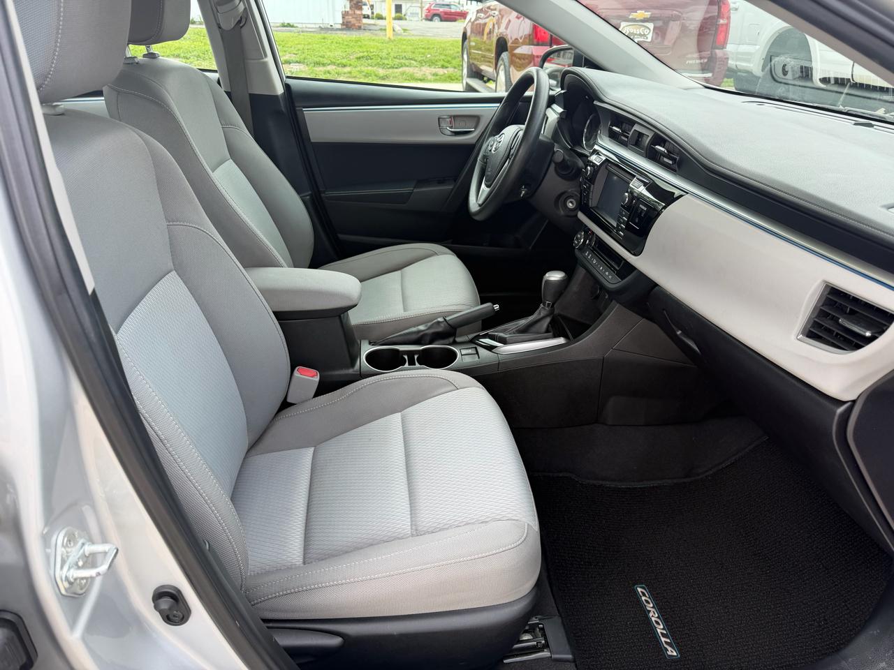 Toyota Corolla LE 2016