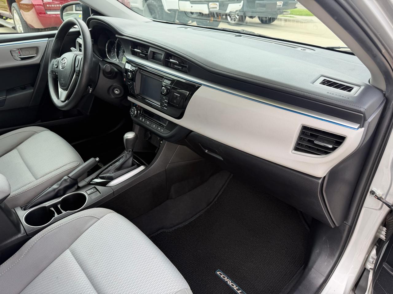 Toyota Corolla LE 2016