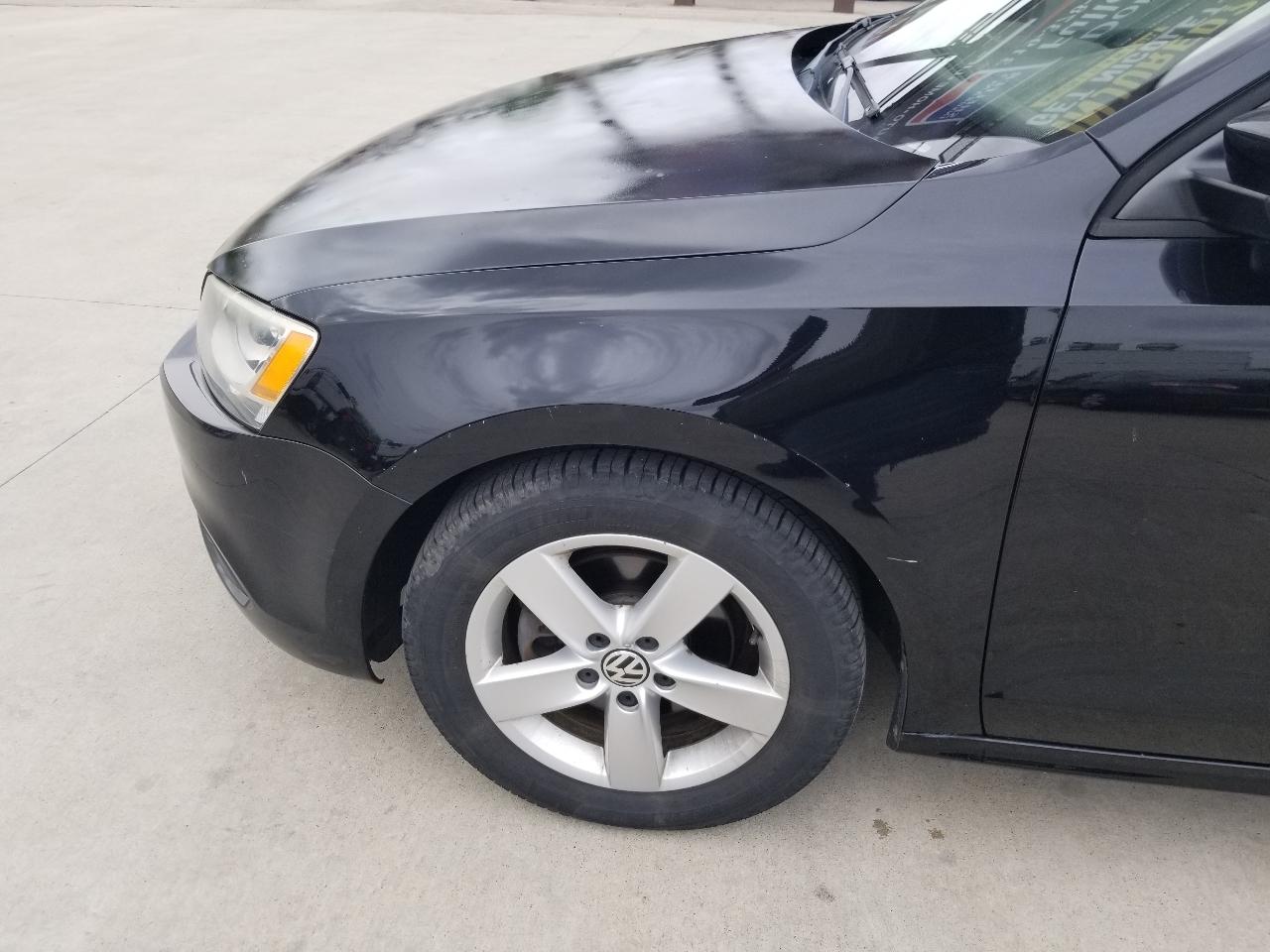 Volkswagen Jetta Sedan 4dr DSG TDI 2012