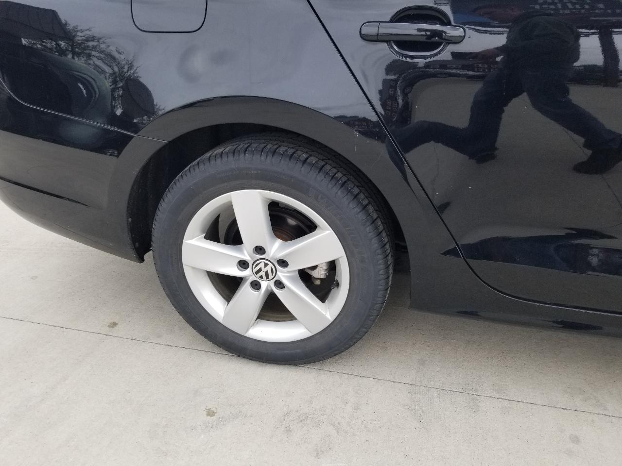 Volkswagen Jetta Sedan 4dr DSG TDI 2012