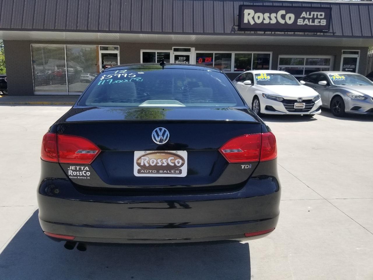 Volkswagen Jetta Sedan 4dr DSG TDI 2012