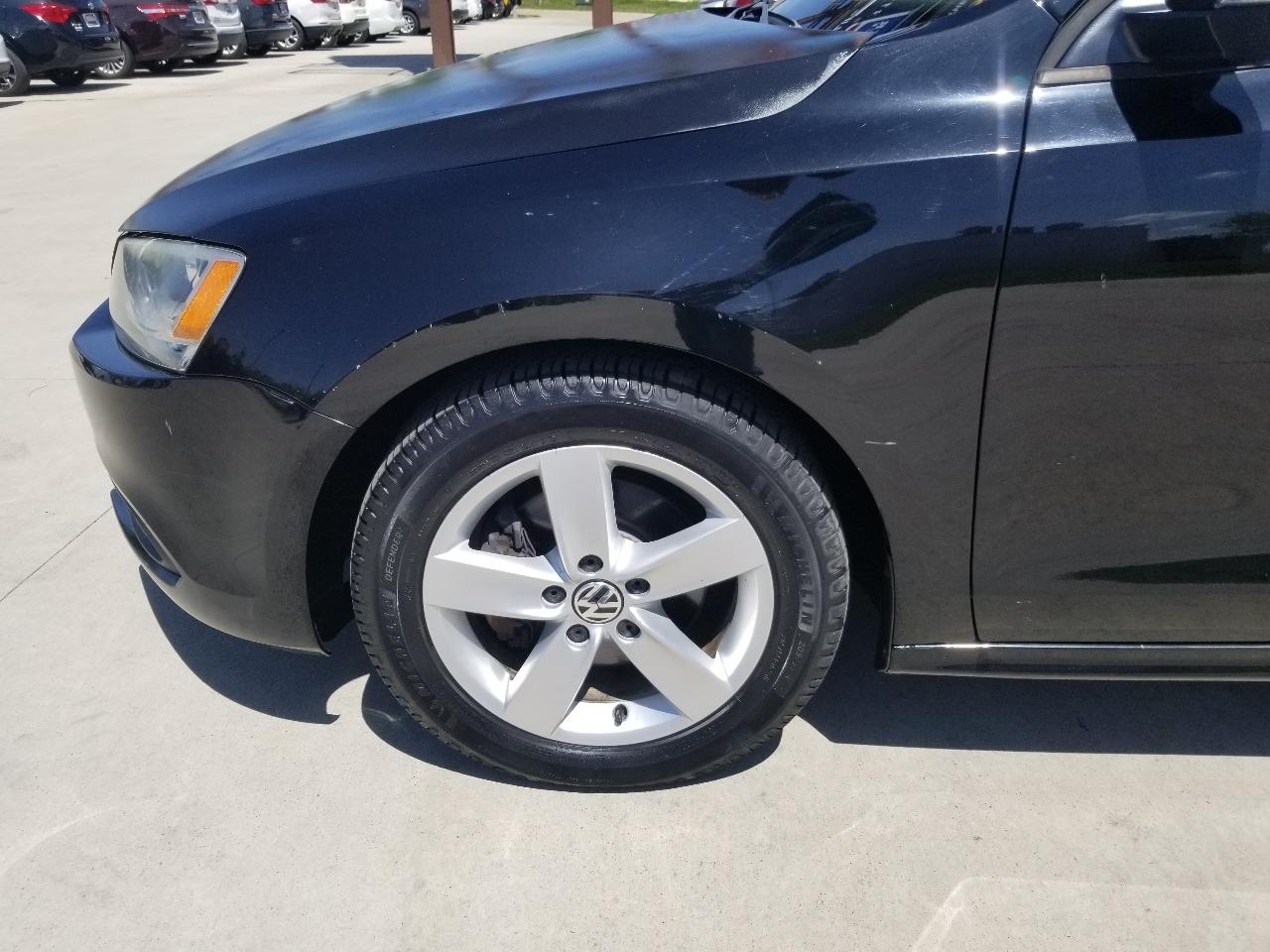Volkswagen Jetta Sedan 4dr DSG TDI 2012