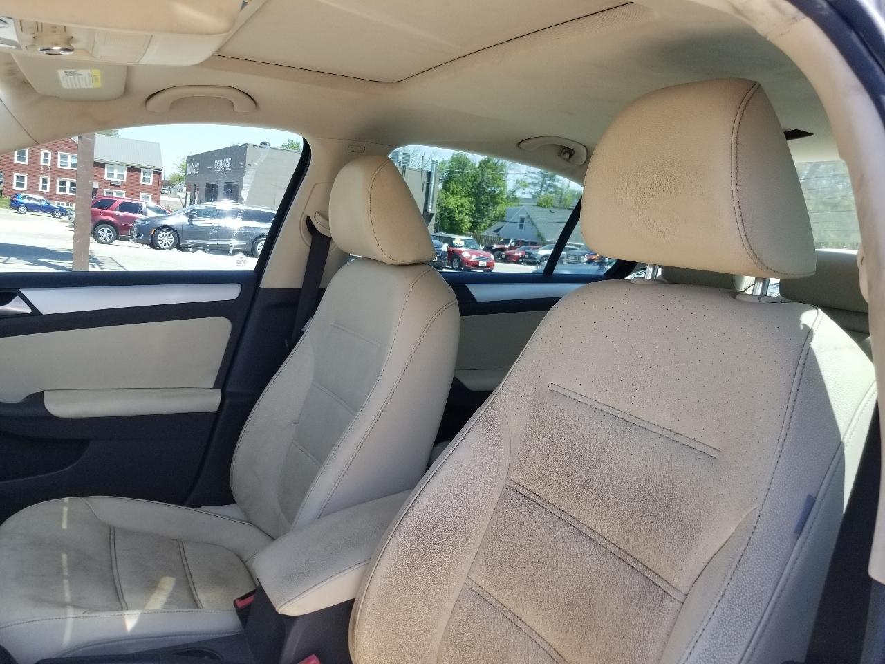 Volkswagen Jetta Sedan 4dr DSG TDI 2012