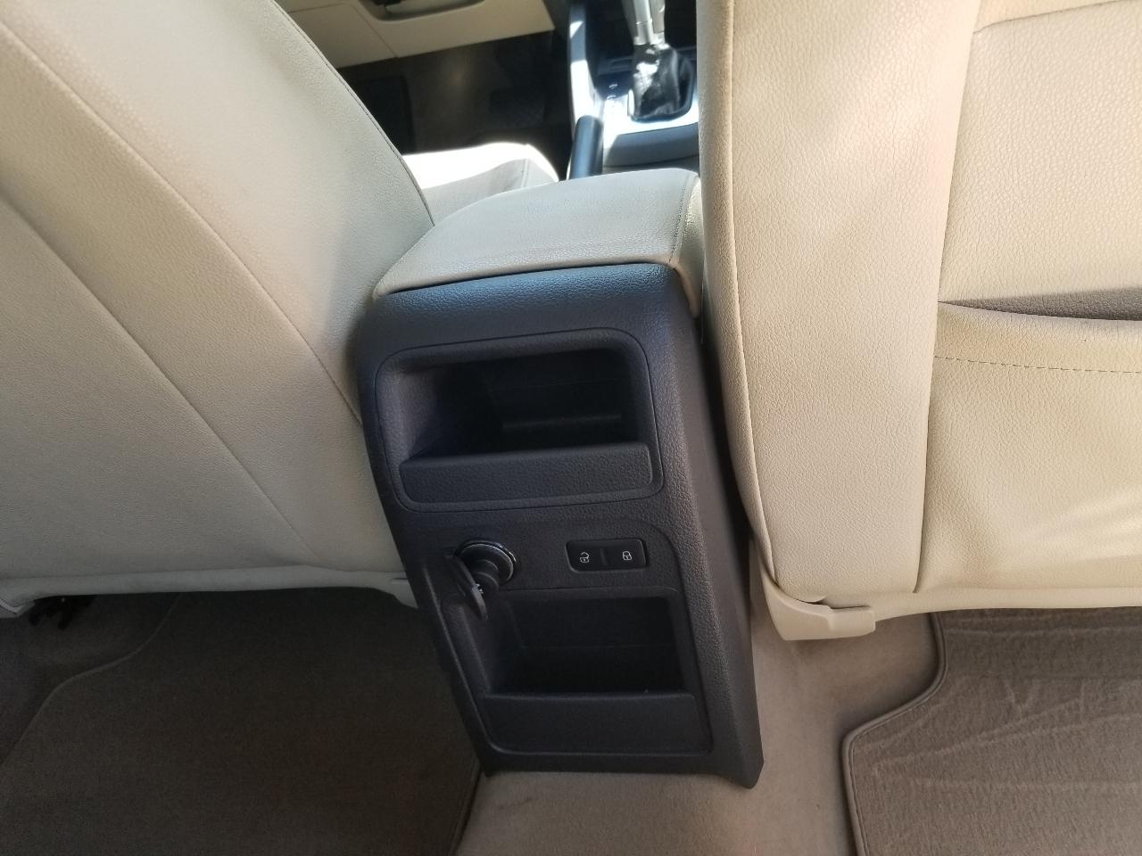 Volkswagen Jetta Sedan 4dr DSG TDI 2012