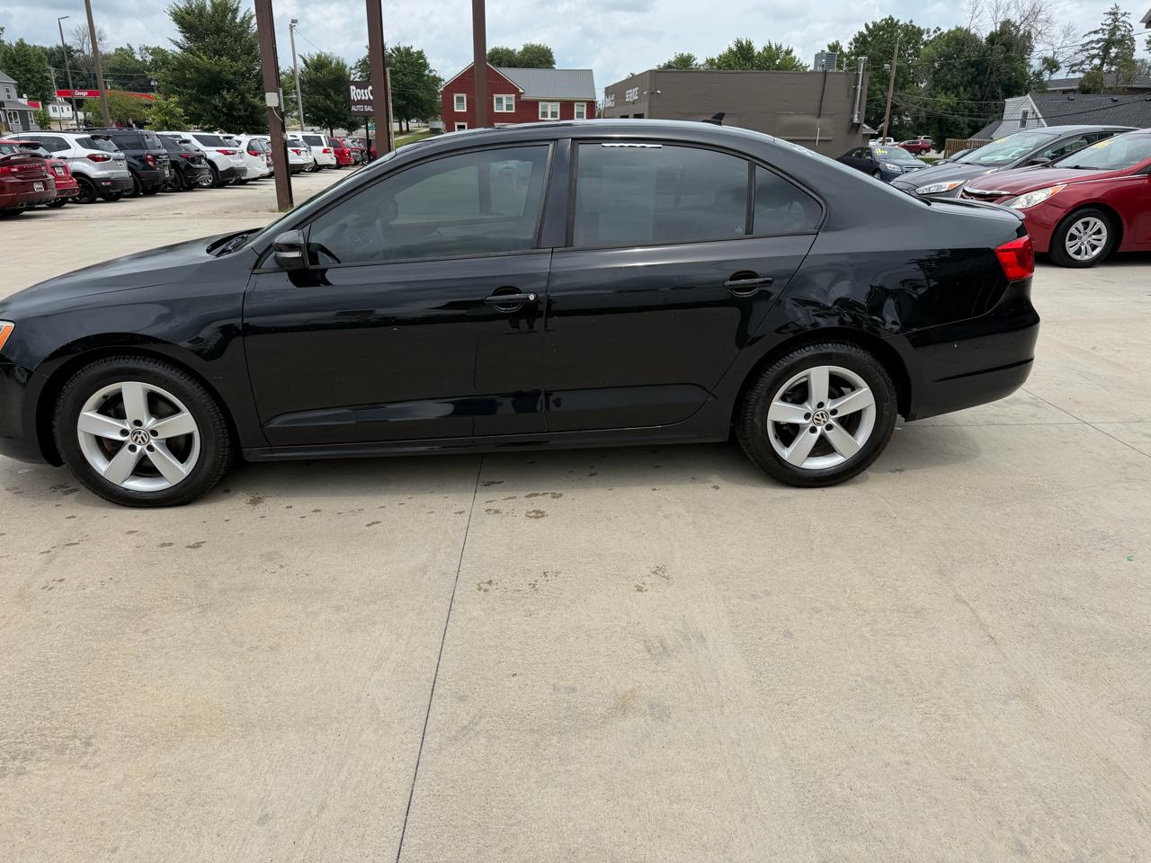 Volkswagen Jetta Sedan 4dr DSG TDI 2012