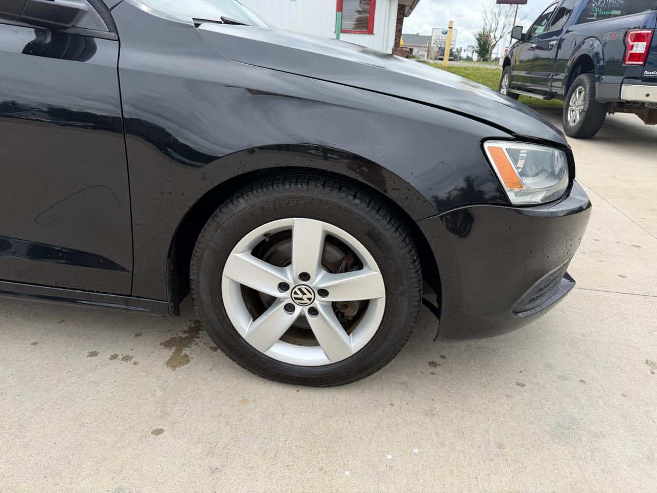 Volkswagen Jetta Sedan 4dr DSG TDI 2012