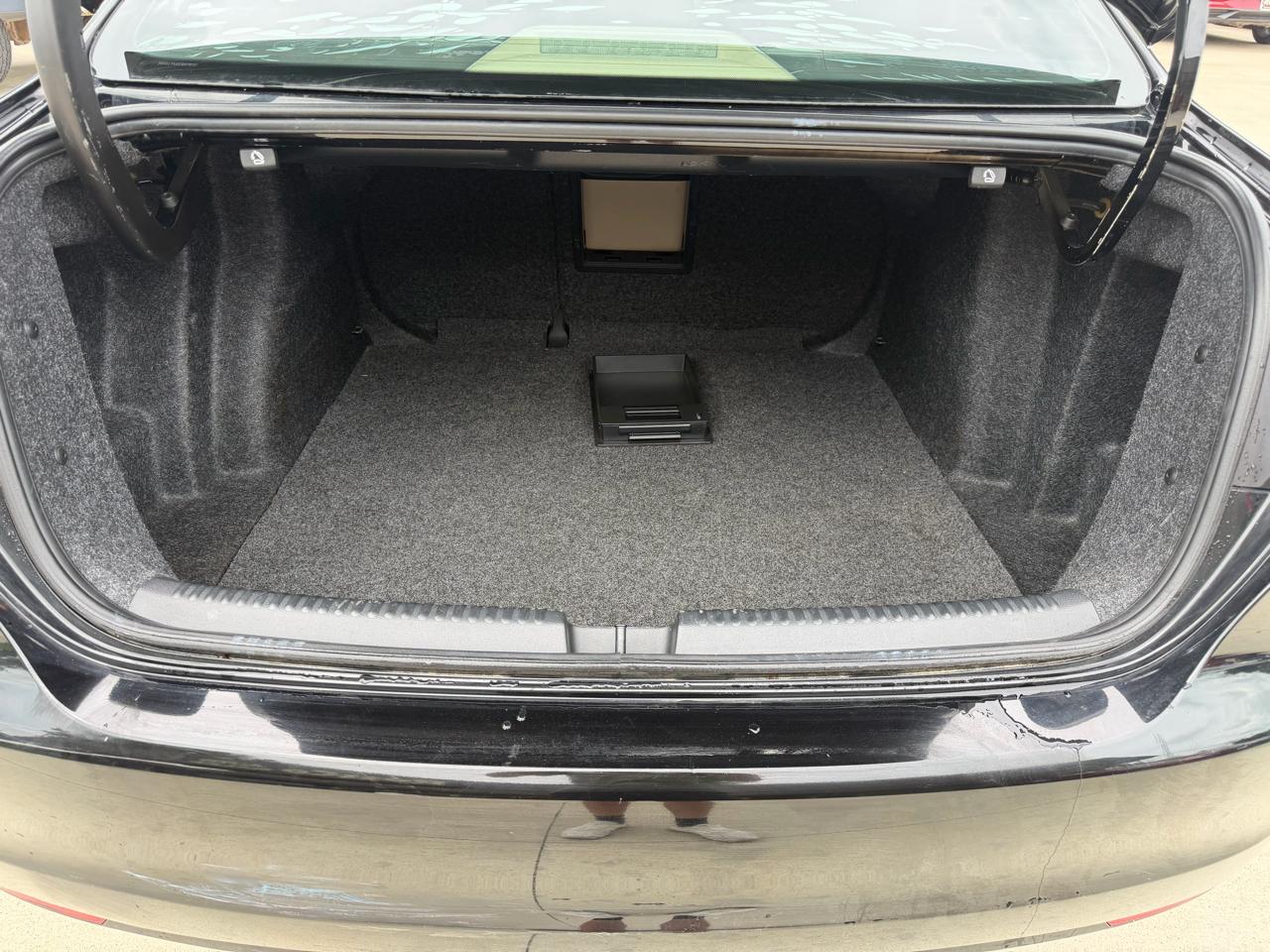 Volkswagen Jetta Sedan 4dr DSG TDI 2012