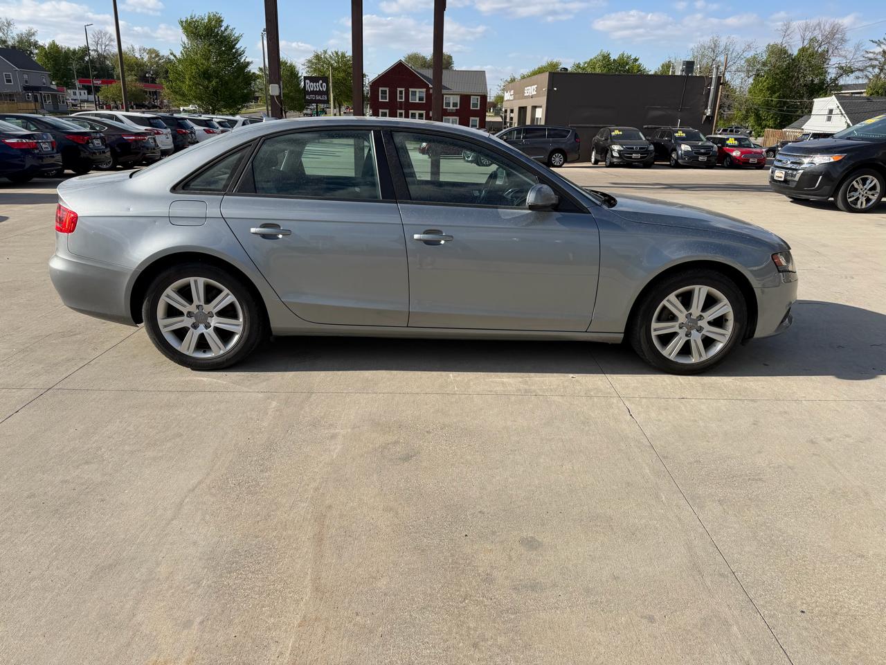 Audi A4 4dr Sdn Auto quattro 2.0T Premium 2011