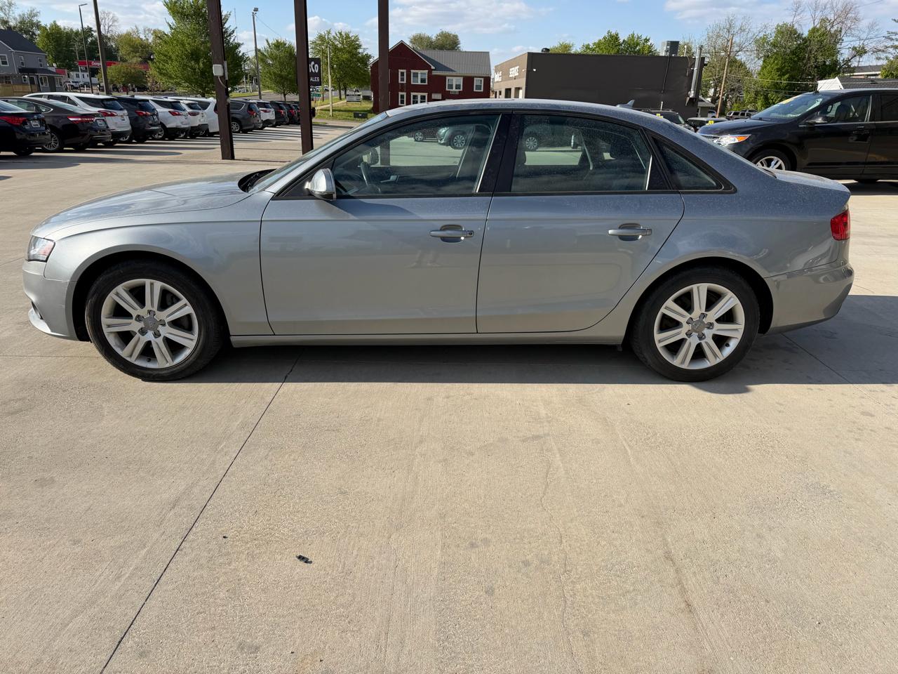 Audi A4 4dr Sdn Auto quattro 2.0T Premium 2011