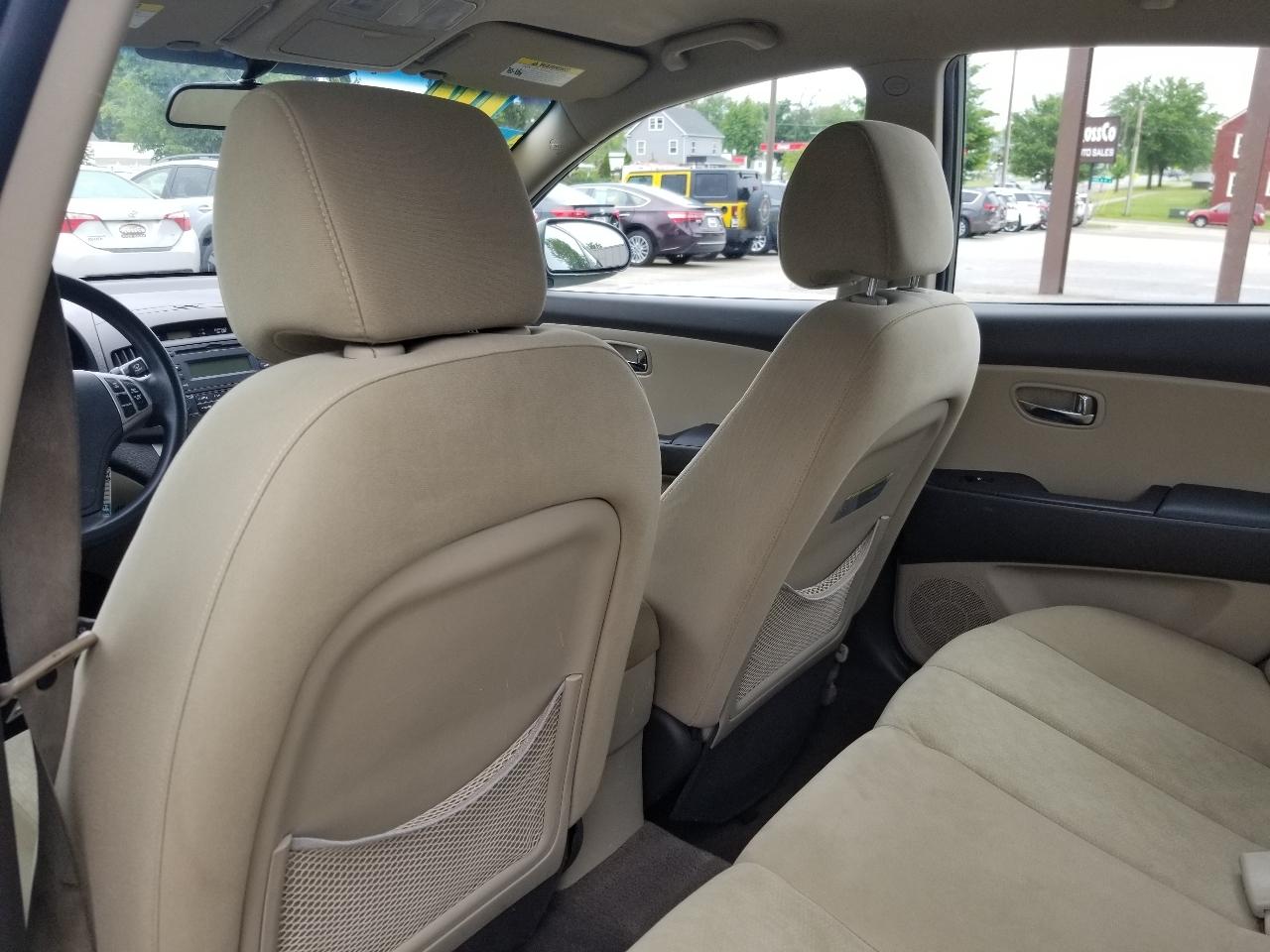 Hyundai Elantra 4dr Sdn Auto GLS 2010