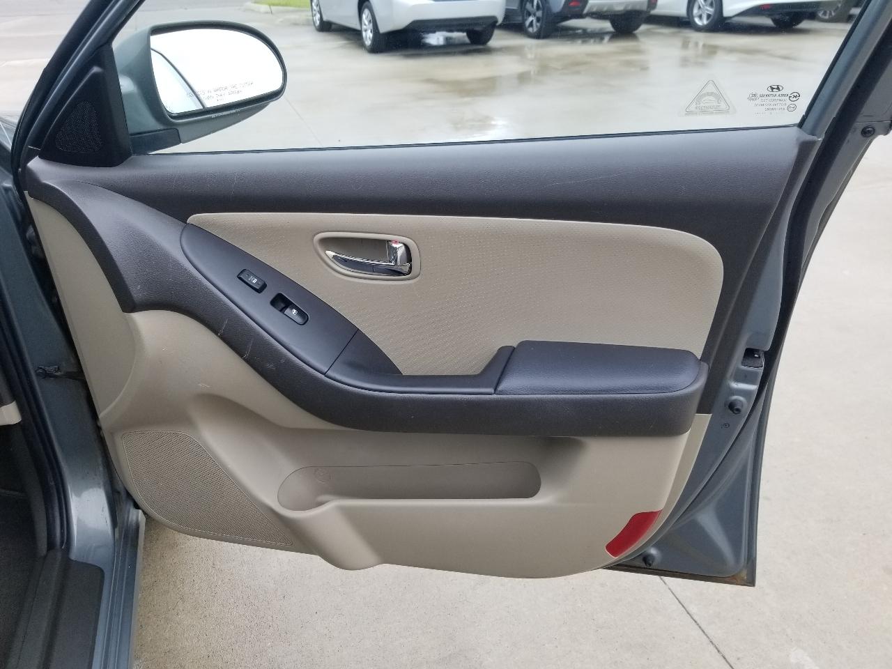 Hyundai Elantra 4dr Sdn Auto GLS 2010