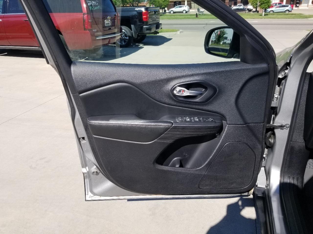 Jeep Cherokee 4WD 4dr Limited 2015