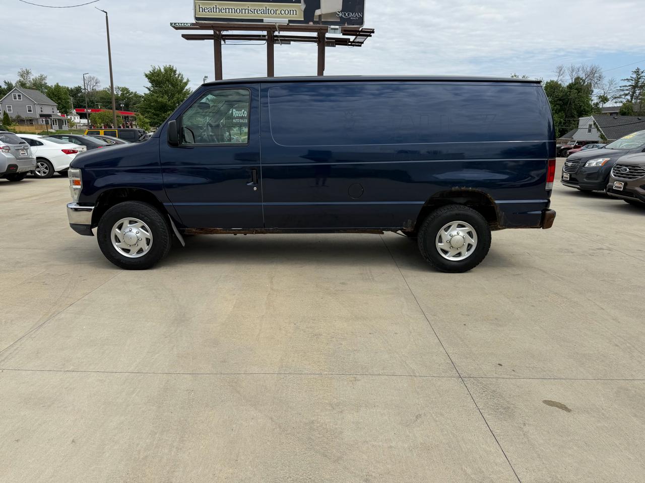 Ford Econoline Cargo Van E-250 2010