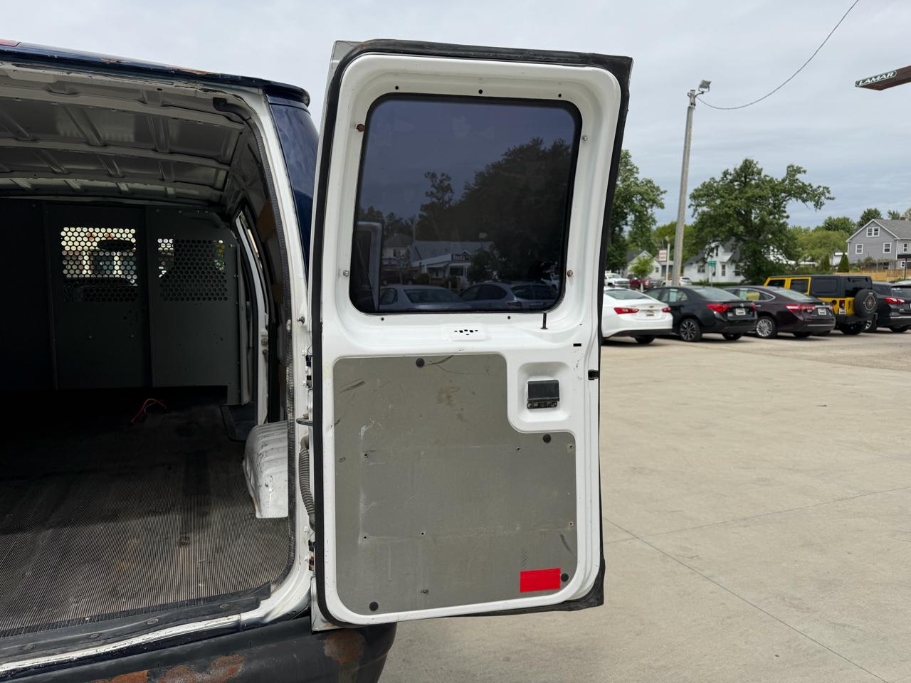 Ford Econoline Cargo Van E-250 2010