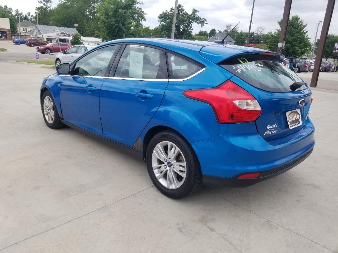 Ford Focus 5dr HB SEL 2012